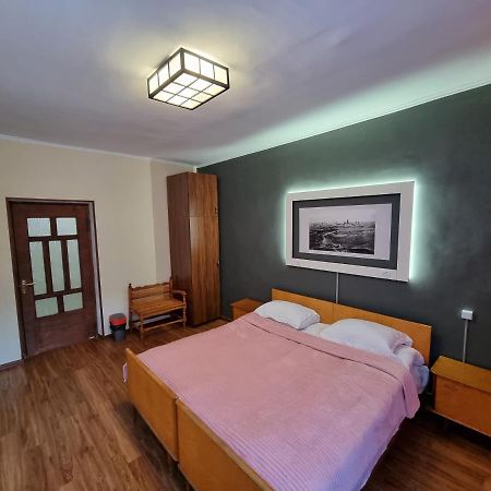 Hrachy Mot Hostel Gyumri ภายนอก รูปภาพ