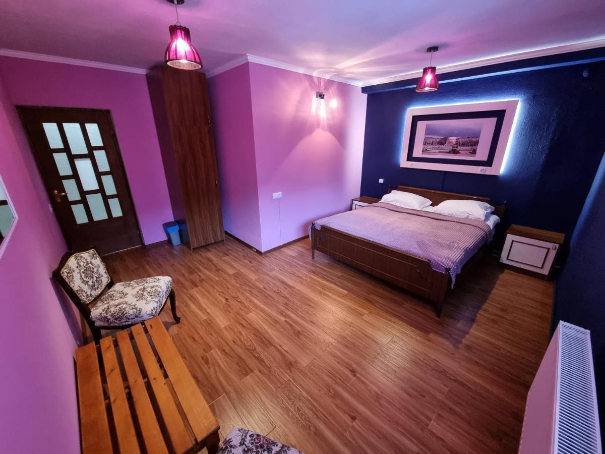 Hrachy Mot Hostel Gyumri ภายนอก รูปภาพ
